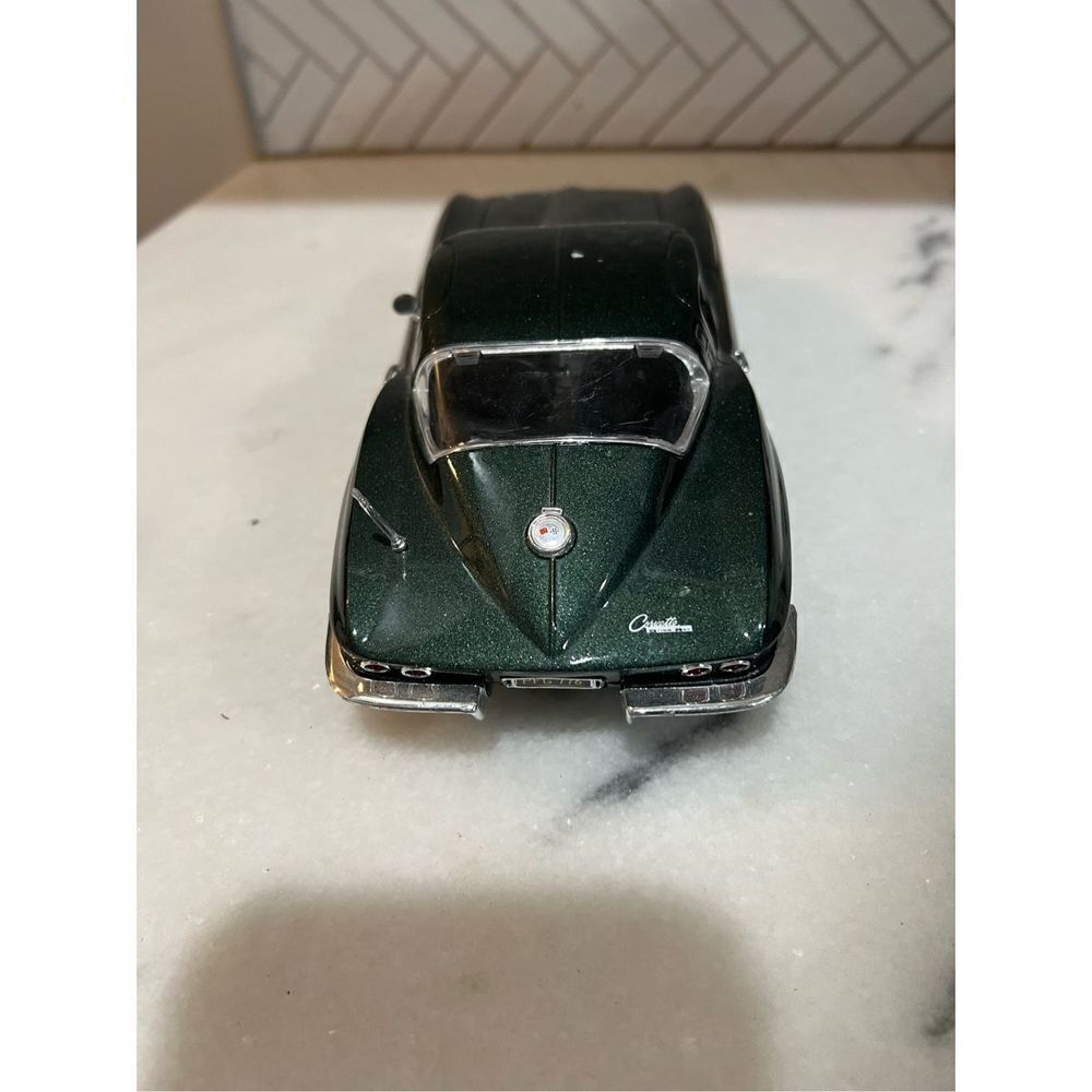 Maisto, Special Edition,  1965 Corvette Fasrback, 1/ 18 Scale - Picture 4 of 11